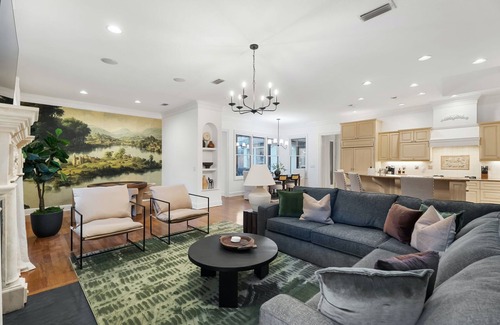 Tarrytown Maison | Chic & Secluded 4 BDR in Desirable Tarrytown!