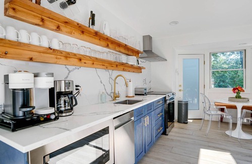 North Sea Maison | Chic Southampton Getaway with Heated Pool & Seamless Indoor-Outdoor Living