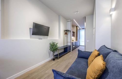 Chueca Appartement | Chic Studio Steps from Gran Vía, Madrid