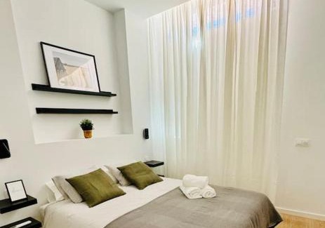 Ciudad Lineal Appartement | Chic & Stylish Madrid Hideout