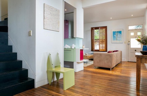 Balmain East Appartement | Chic Two-storey Cottage with Darling Harbour Views