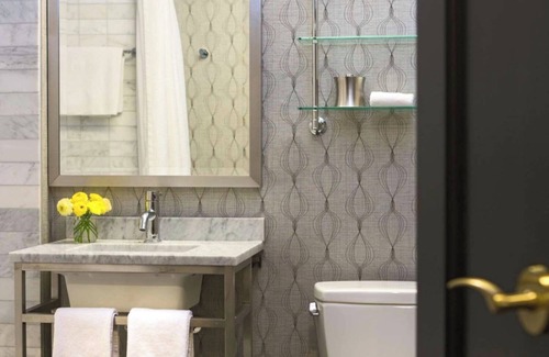 Downtown Chicago Hôtel | Chic Urban Oasis, Pet-Friendly Unit, Near The Art Institute of Chicago!