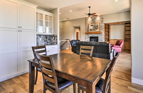 Gaston Maison | NOUVEAU! Chic Willamette Valley Home avec terrasse et vignoble