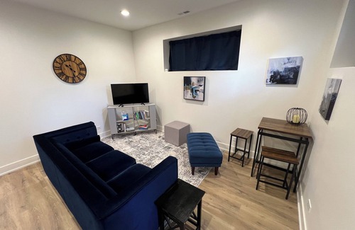 Woodlawn Appartement | Chicago 1-bedroom/1 Office apartment: welcoming Chicago with AC, onsite laundry