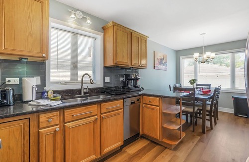 Stickney Maison | Chicago FHS Rental - Berwyn Ave