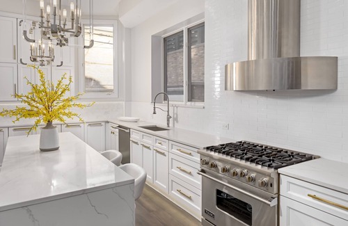 Gold Coast Maison | Chicago Gold Coast Luxury Home Best Location walking distance to anywhere!