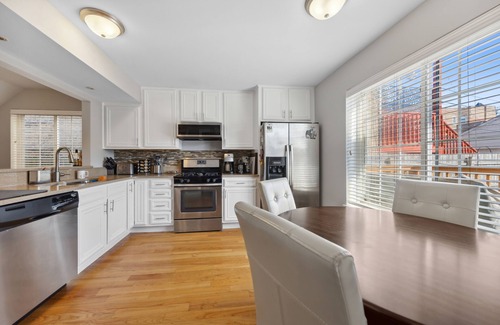 The Gap Maison | Chicago home available close to Mccormick Place, Sox park, Illinois tech and ICO