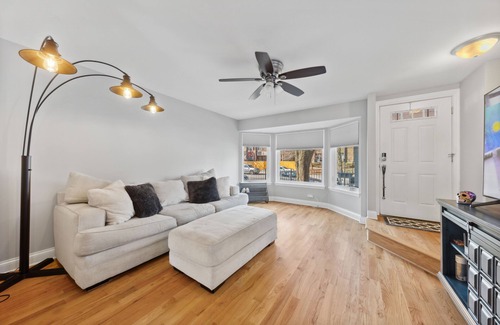 The Gap Maison | Chicago home available close to Mccormick Place, Sox park, Illinois tech and ICO
