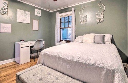 Roseland Maison | Chicago Home w/ Spacious Yard: 14 Mi to Dtwn