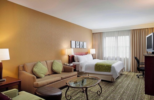 Clearing Hôtel | Chicago Marriott Midway