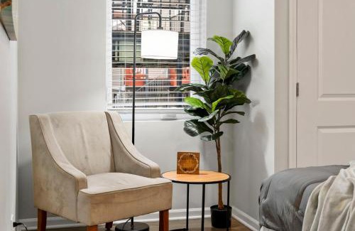 West Town Maison | Chicago Treasure 4 Bed Getaway