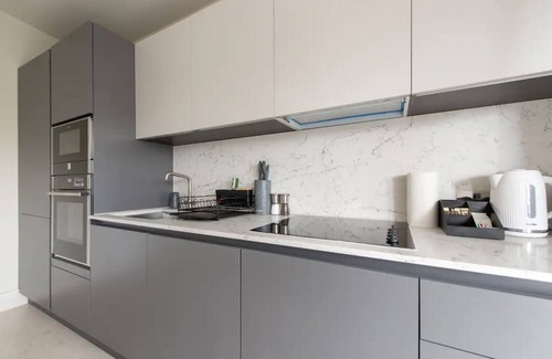 Hainault Appartement | Chigwell 1BR + Study Escape