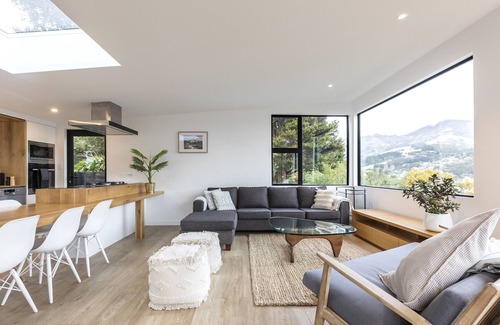 Akaroa Maison | Children's Bay Exclusive - Akaroa