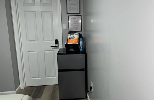 Newark Appartement | Chill and Recharge: Cozy Room F
