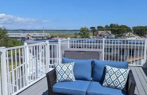 Scarborough Copropriété | Chill on the rooftop! Across from the beach!