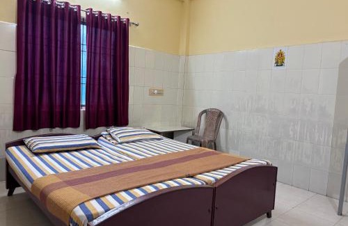 Kollur Hôtel | Chinmayi Tourist Home - Opposite to temple only 50 m