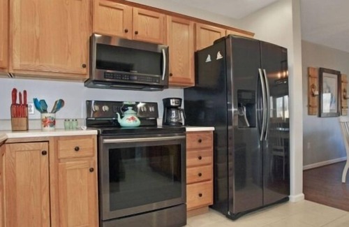 Hardy Maison | Choral Cove: Wifi, Kayak, golf course community, boat slip