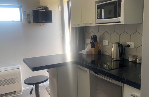 Christchurch Appartement | Christchurch Airport Tinyhouse