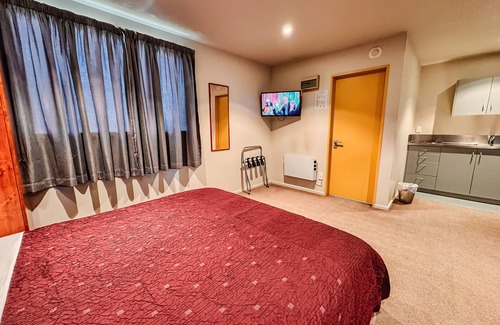 Christchurch City Centre Cabine | Christchurch City Centre Deluxe Unit with Full Kitchen