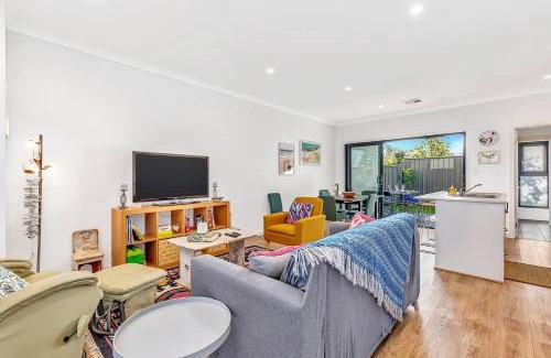 Christies Beach Maison | 'Christies Chic' A Family Getaway by the Beach