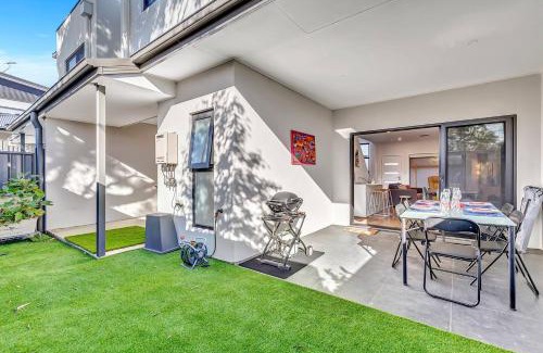 Christies Beach Maison | 'Christies Chic' A Family Getaway by the Beach