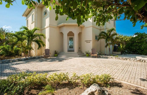 Old Man Bay Maison | Christmas Palms by Grand Cayman Villas & Condos