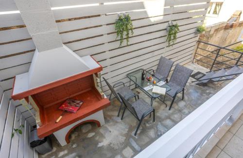 Nea Peramos Appartement | CHRISTOS