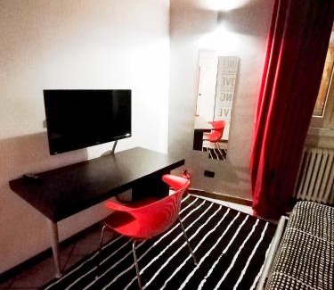 Rione VII Regola Appartement | Chroma Italy - Chroma Apt Campo de' Fiori