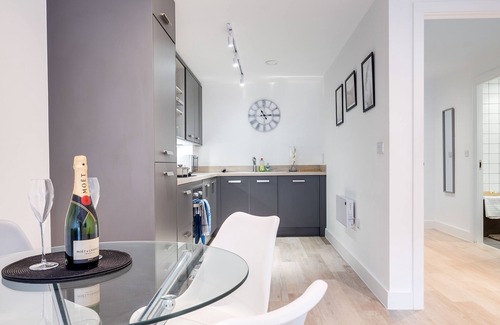 Bordesley Maison | Chrome Homes - New 1 Bed City Centre Wi-Fi/SmartTV