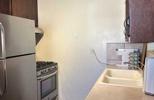 Flowing Well Neighborhood Maison | Chula Vista Cottage - Fully stocked, clean and central 1 bed, 1 bath in Tucson