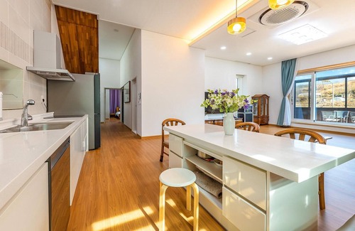 Oesil Maison | Chungnam Cheong-yang Ekohillinghauseu