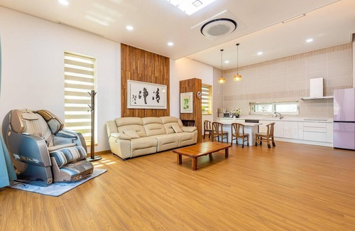 Oesil Maison | Chungnam Cheong-yang Ekohillinghauseu