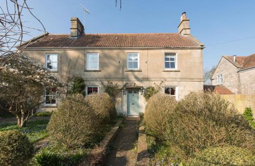 Corston Maison | Church Cottage