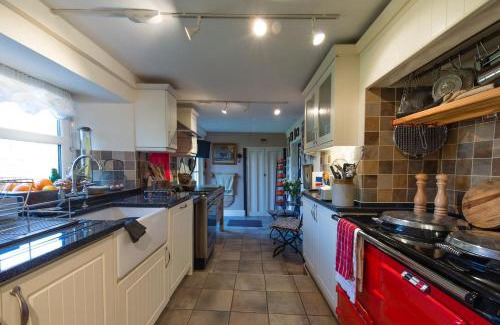 Corston Maison | Church Cottage