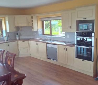 Sligo Maison | Church island view