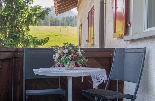 Flums Appartement | Churfirsten Blick – charm with a view & close to the lifts