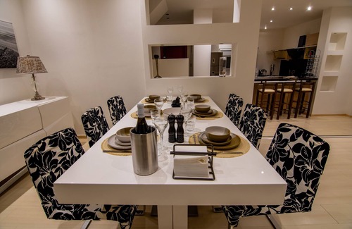 Linoperamata Villa | Cicada 4 Bedroom Villa