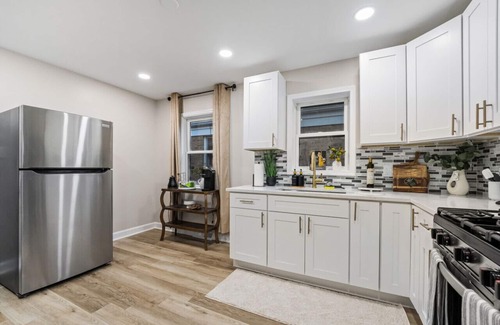 Cicero Maison | Cicero’s 3-BR Urban Oasis