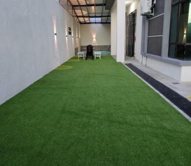 Bukit Rambai Maison | Cik Yam Homestay Pool, Melaka l For Malay Only