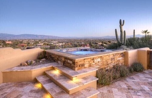 Cimarron Foothills Estates Maison | Cimarron: Spectacular city and mountain views, pool, hot tub, and more!