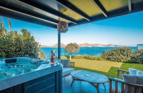 Yalikavak Villa | Çimentepe Residence Deluxe 2 - Villa with Jacuzzi in Yalikavak