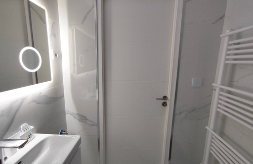 Algrange Appartement | CinéLux - Private Experience [Full accomodation] [Full accomodation