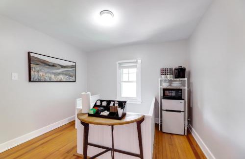 Hyde Park Appartement | Cincinnati Apartment 1 Mi to Hyde Park Square!