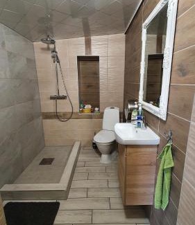 Jarvakandi Auberge | Cinema Hostel Järvakandi