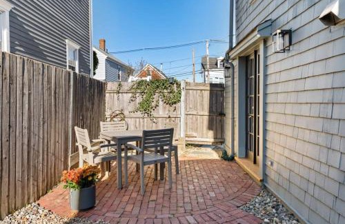Newburyport Maison | Circa 1789 Historic South End Downtown Home