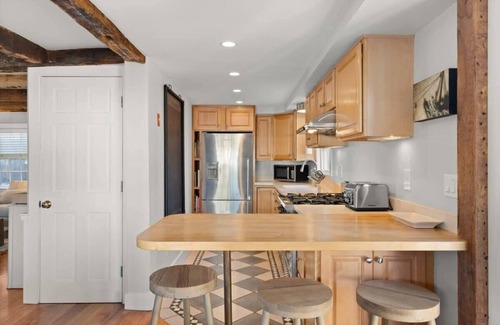 Newburyport Maison | Circa 1789 Historic South End Downtown Home