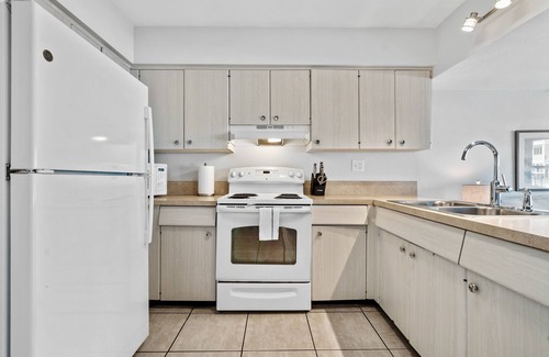 Croissant Park Maison | Citrus Isles Waterfront Home