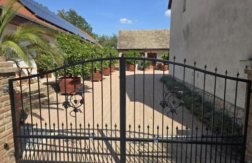Palkonya Maison | CitrusLiget Vendégház