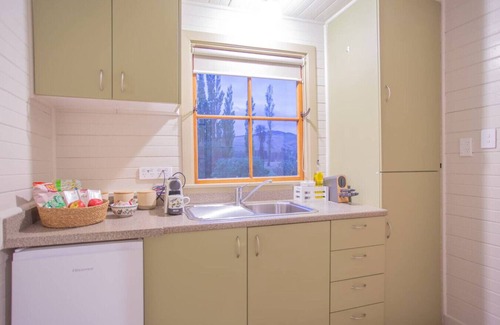 Christchurch Villa | City Break Cottage for couples 27 mins CHC Airport