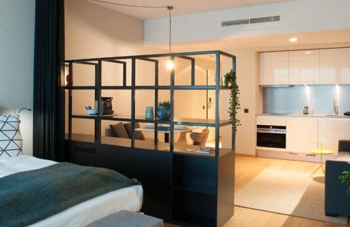 Jewish Quarter Maison | City Break Minutes Away from MoMu Antwerp & Museums! w/ Full Kitchen!